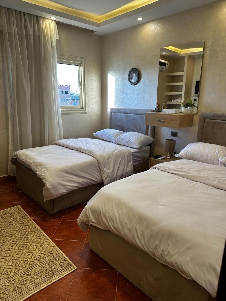 Pyramids Era View Hotel Kafrat al Jabal Ngoại thất bức ảnh