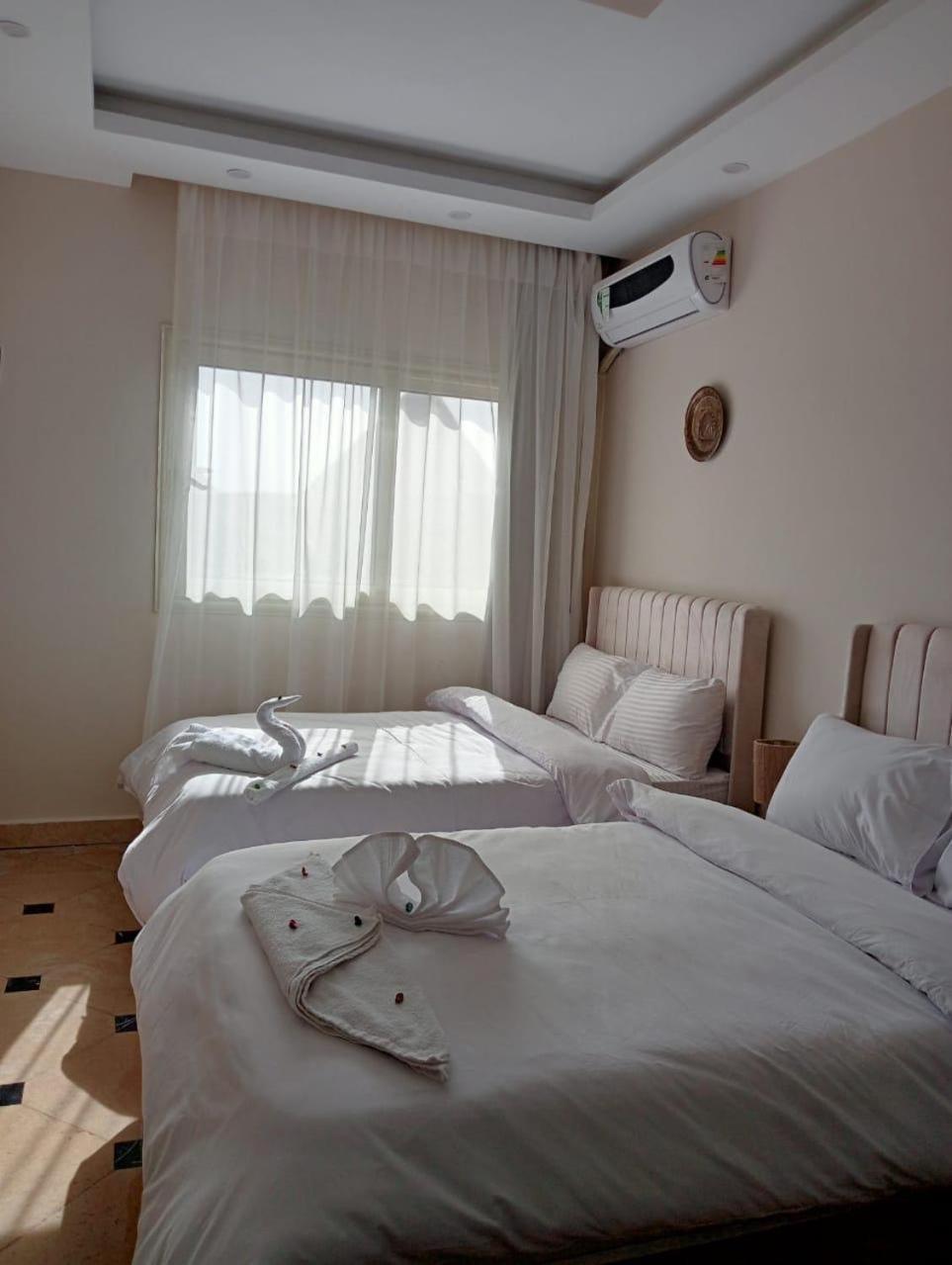 Pyramids Era View Hotel Kafrat al Jabal Ngoại thất bức ảnh