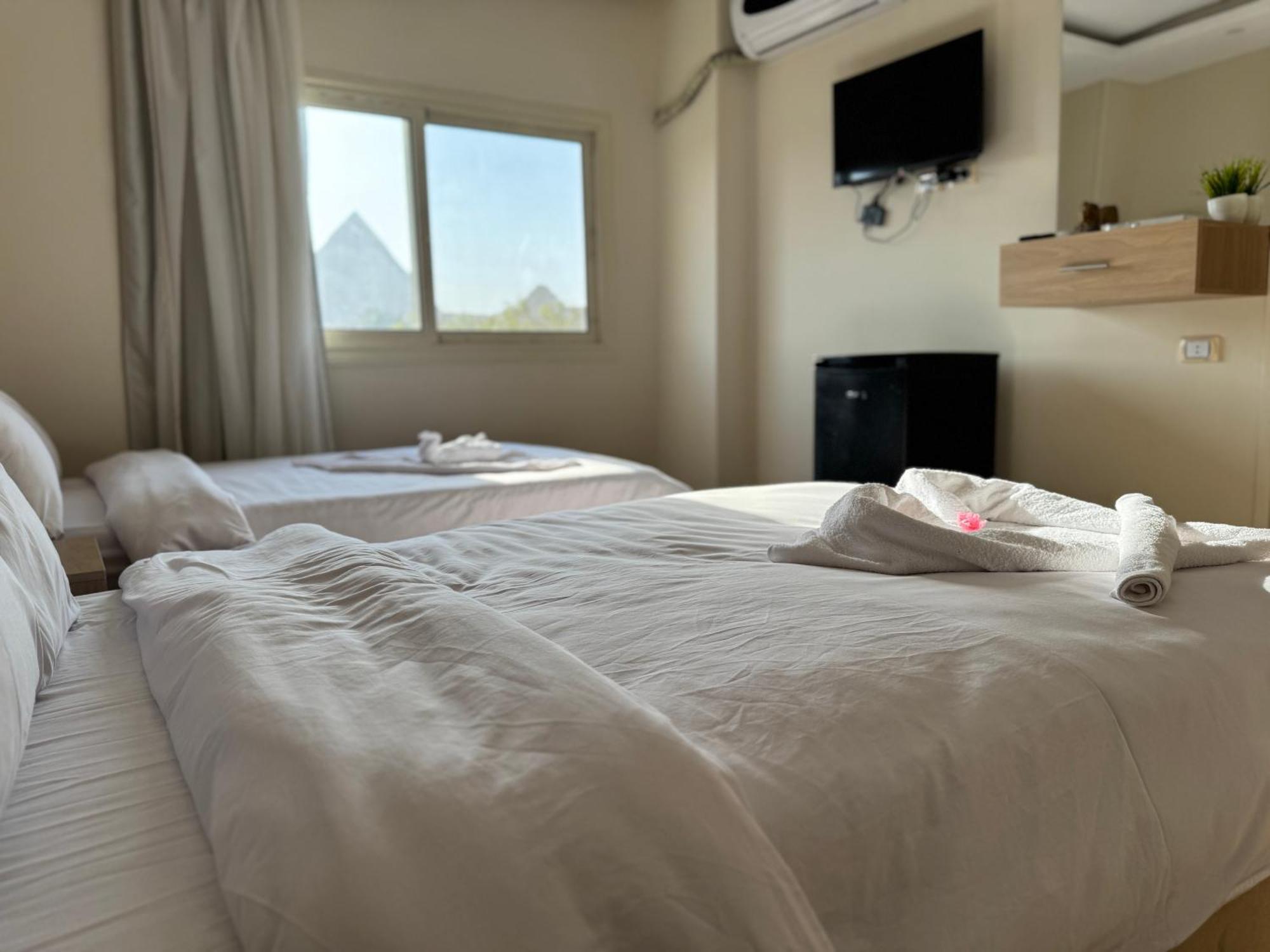 Pyramids Era View Hotel Kafrat al Jabal Ngoại thất bức ảnh