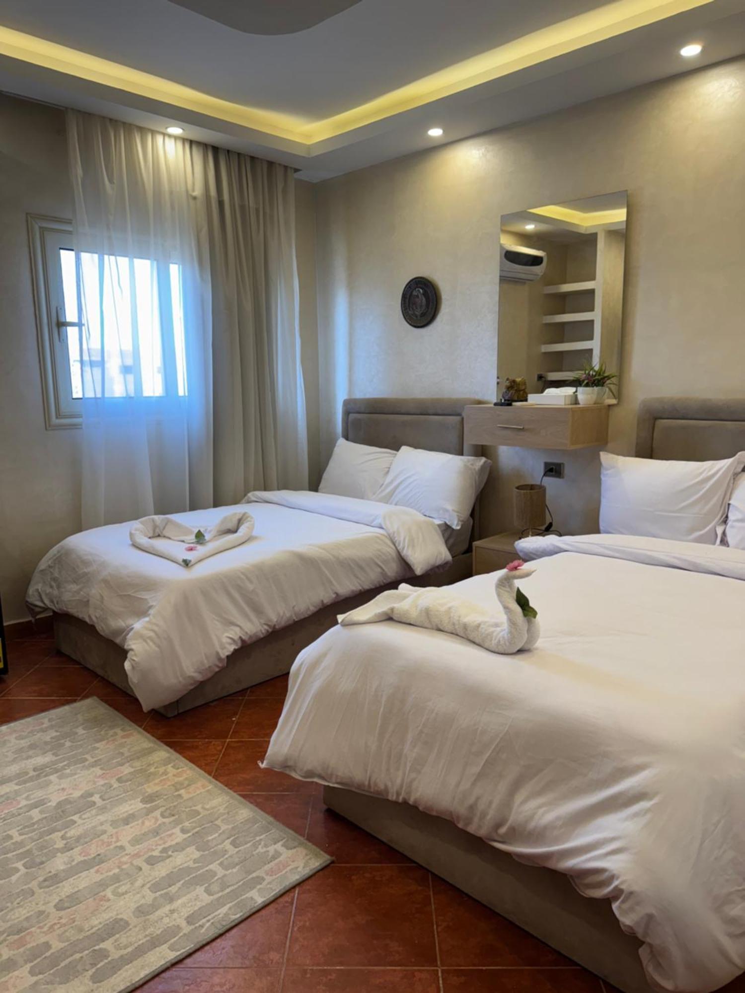 Pyramids Era View Hotel Kafrat al Jabal Ngoại thất bức ảnh